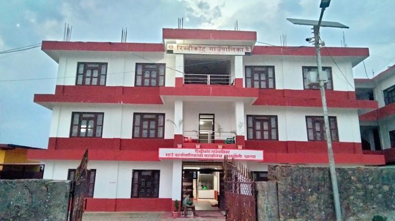 रिब्दीकोटको निर्णयविरुद्ध अदालतको कारण देखाउ आदेश